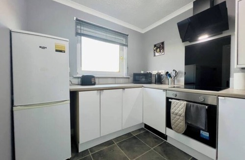 North Glasgow Apartment | Chic & Cozy 2-Bed Flat in Glasgow - Free Parking
