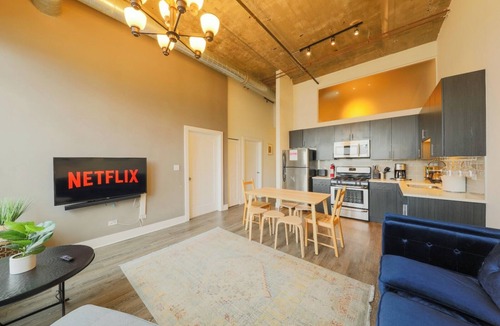Prairie District Hotel | Chic Cozy 2BR near McCormick + Museum Campus