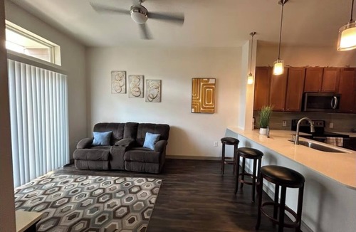 Central Business District Apartment | Chic & Cozy Downtown Getaway in Houston