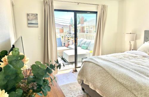 Oakmore Apartment | Chic & Cozy Oakland Getaway!