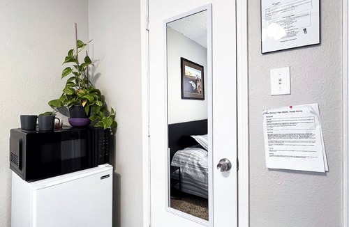 Dallas House | Chic & Cozy Private Room – 20 Min from Downtown Dallas
