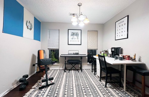 Dallas House | Chic & Cozy Private Room – 20 Min from Downtown Dallas