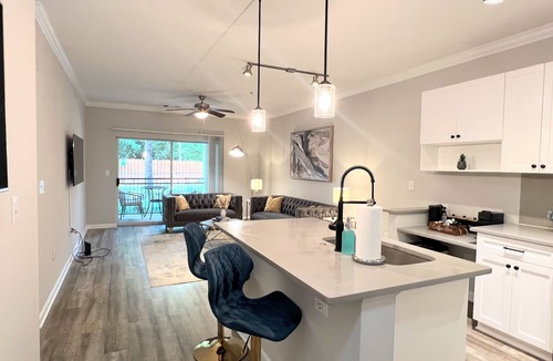 Claremont Apartment | Chic Cozy Retreat