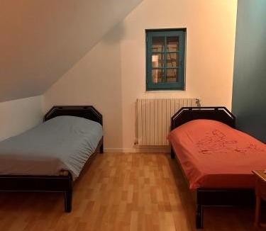 Villemort House | Chic, disconnected countryside