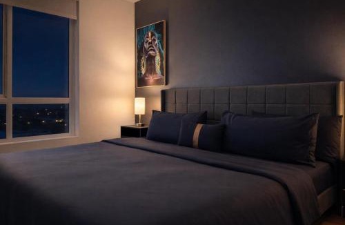 Lyon Street Apartment | Chic Disneyland Retreat Pool, Gym & Fast WiFi