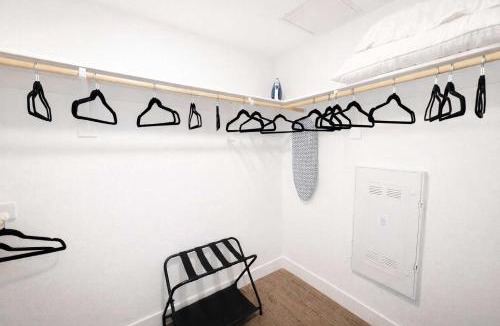 Lyon Street Apartment | Chic Disneyland Retreat Pool, Gym & Fast WiFi