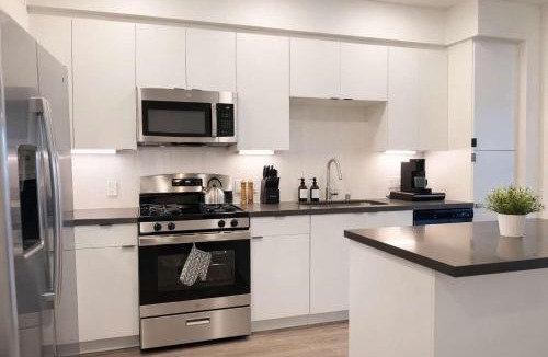 Lyon Street Apartment | Chic Disneyland Retreat Pool, Gym & Fast WiFi