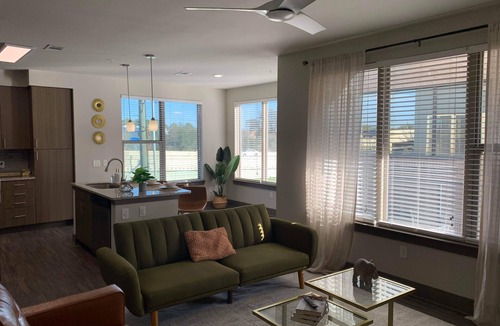 Memorial Apartment | Chic Double Master 2BR 2BA │ Houston with pool (Pet Friendly)