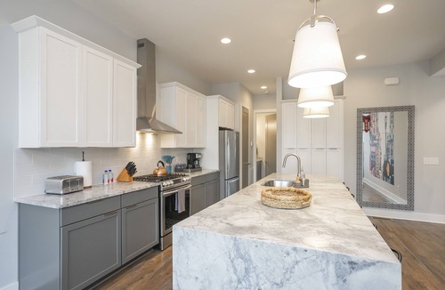 Hadley - Washington House | Chic Double Rooftop Home with Downtown Skyline Views