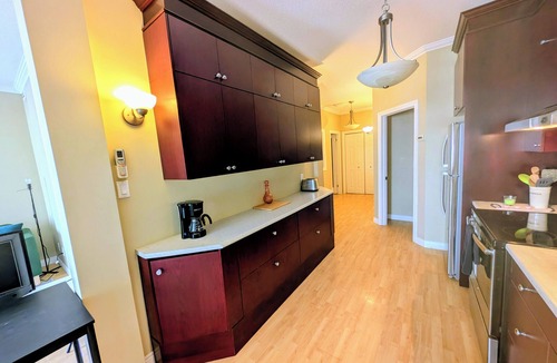 Campbellton Condo | Chic Downtown Campbellton Stay + Kitchen