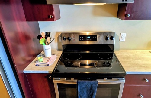 Campbellton Condo | Chic Downtown Campbellton Stay + Kitchen
