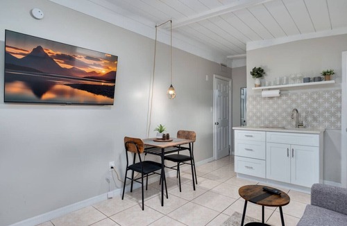 Englewood Park Apartment | Chic Downtown Orlando Studio