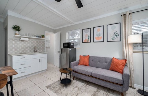 Englewood Park Apartment | Chic Downtown Orlando Studio