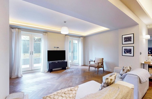 Munster Apartment | Chic & Elegant 4Bed APT-10Min Walk To River Thames