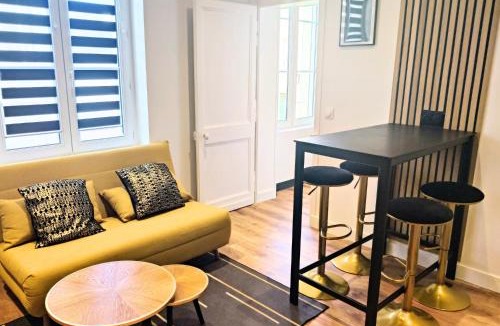 Lisieux Apartment | CHIC & ELEGANT - Au Coeur de la Ville