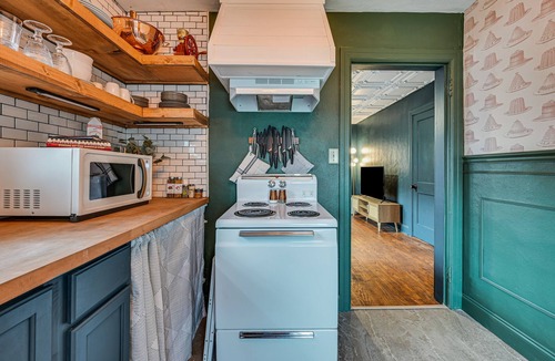 Elizabethtown Apartment | Chic Elizabethtown Apartment: Walk to Downtown!