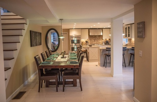 Preston House | Chic Farmhouse 2 miles from Foxwoods