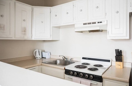 Fenway–Kenmore Apartment | Chic Fenway 1b Perfect Location!