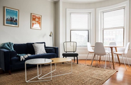 Fenway–Kenmore Apartment | Chic Fenway 1b Perfect Location!