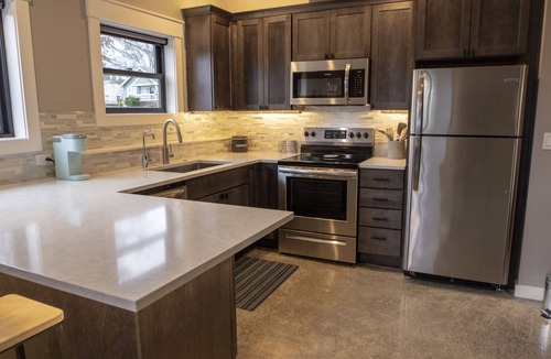 Genesee Apartment | Chic Flat -Easy Transit to Stadiums+Downtown -WORLD CUP READY!