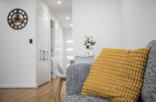 Flinders Park Apartment | Chic Flinders Park Getaway