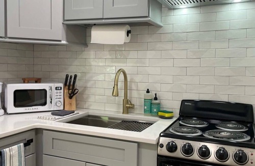 Five Points Apartment | Chic & Fresh 1BR Apt - 2 blocks from 5 Pts