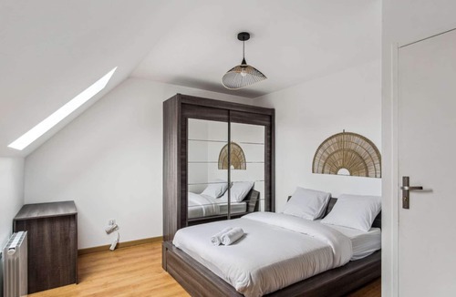 Meaux Other | Chic friendly and spacious house