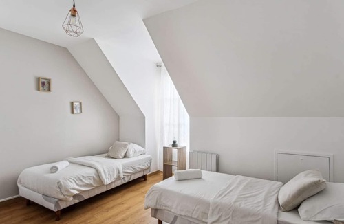 Meaux Other | Chic friendly and spacious house