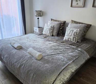 Douai Apartment | Chic & glamour Dubai Style