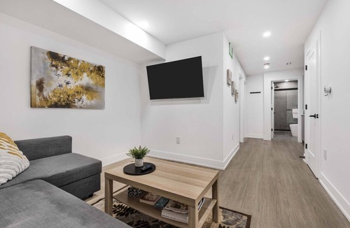 The Beaches House | Chic Guest Suite in The Beaches