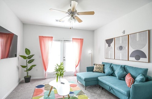 Orange Park Apartment | Chic Haven - Pool Bliss - Near Beach - 9304