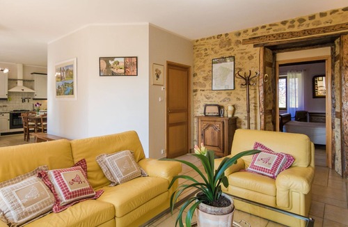 Segur-le-Chateau House | Chic holiday home with pool