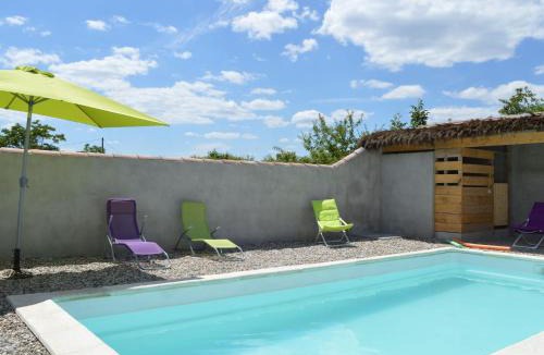 Pradons House | Chic Holiday Home in Pradons with Swimming Pool