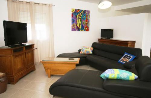 Pradons House | Chic Holiday Home in Pradons with Swimming Pool