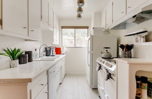 Beachwood Canyon Apartment | Chic Hollywood Hills Home