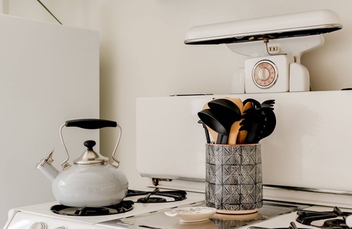 Beachwood Canyon Apartment | Chic Hollywood Hills Home