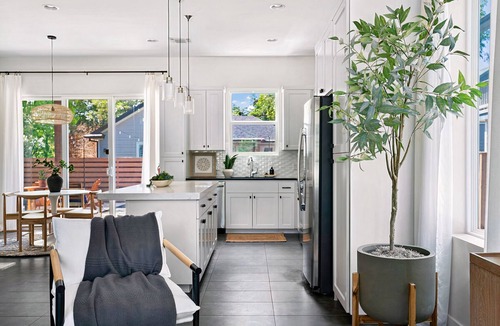 Govalle House | Chic Home Nr Downtown, Pets OK, Big Yard, Fire Pit