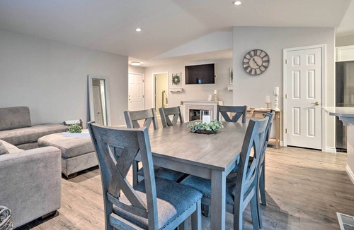 East Wenatchee House | Chic Home w/ Views & Backyard ~ 1 Mi to River