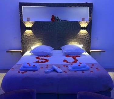 Plaine Centre Ville Apartment | Chic & Jacuzzi