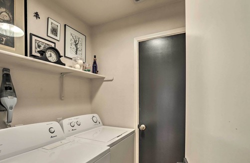 Kyle House | Chic Kyle Home w/ Patio - 20 Mi to Dtwn Austin!