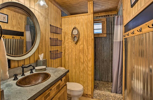 Palo Pinto County Cabin | Chic Lakefront Cabin w/ Dock & Bluff Creek Views!