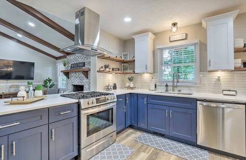 Lilburn House | Chic Lilburn Getaway w/Media Room + Fire Pit