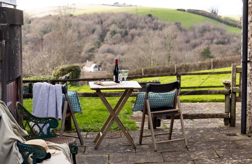 Dittisham Cottage | Chic, Lively and Stylish