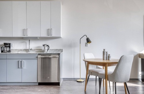Logan Square Apartment | Chic Logan Square Studio w/Roof Deck & Gym, 1 block to L, by Blueground