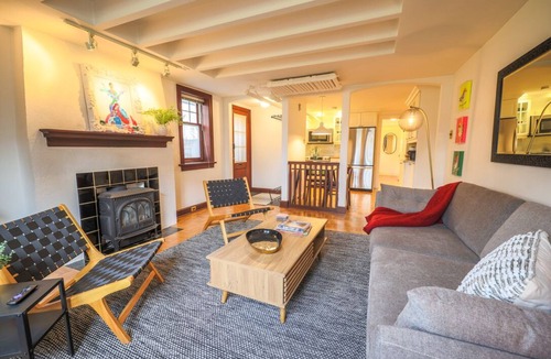 Mount Royal Condo | Chic Lower-Level Heritage Suite in Inner-City Calgary