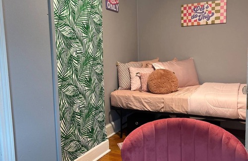 Albany Apartment | Chic Madison Parkviewn