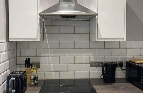 Maidstone Apartment | Chic Maidstone Getaway