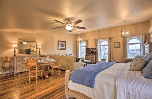 Georgetown Apartment | Chic Main Street Retreat < 7 Mi to KY Horse Park!