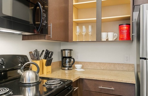 Five Points South Apartment | Chic Mid-Rise Apartment | 2BR Getaway