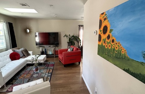 West Hollywood House | Chic Modern 2bed2bath house 195 p nt West Hollywood min 30days min/60days max